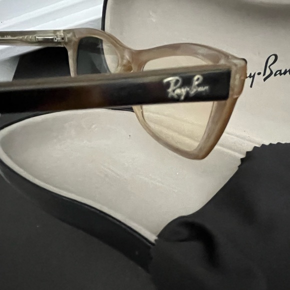 RAY BAN Tortoise Frames
5265 5075 57 16 135 - Picture 3 of 7